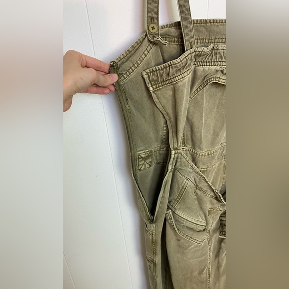Free People Size Medium Go West Utility Jumpsuit Overalls Army Sage Green Grunge - Picture 15 of 16